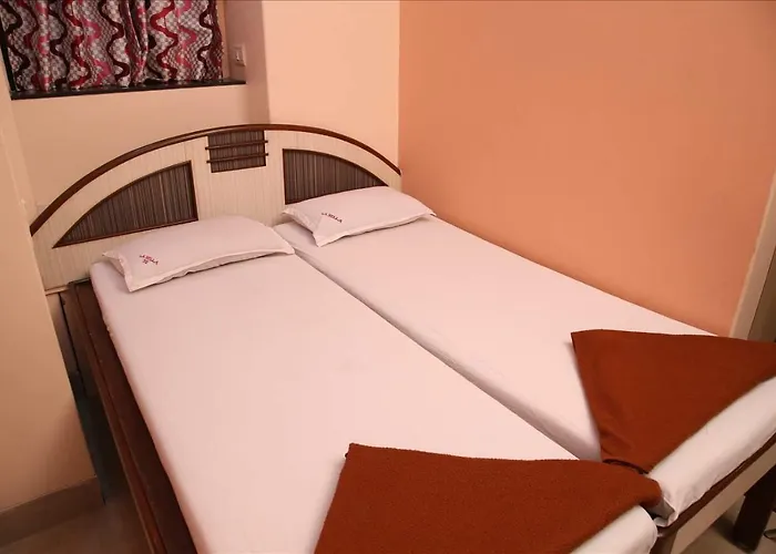 La-Bella Guest House